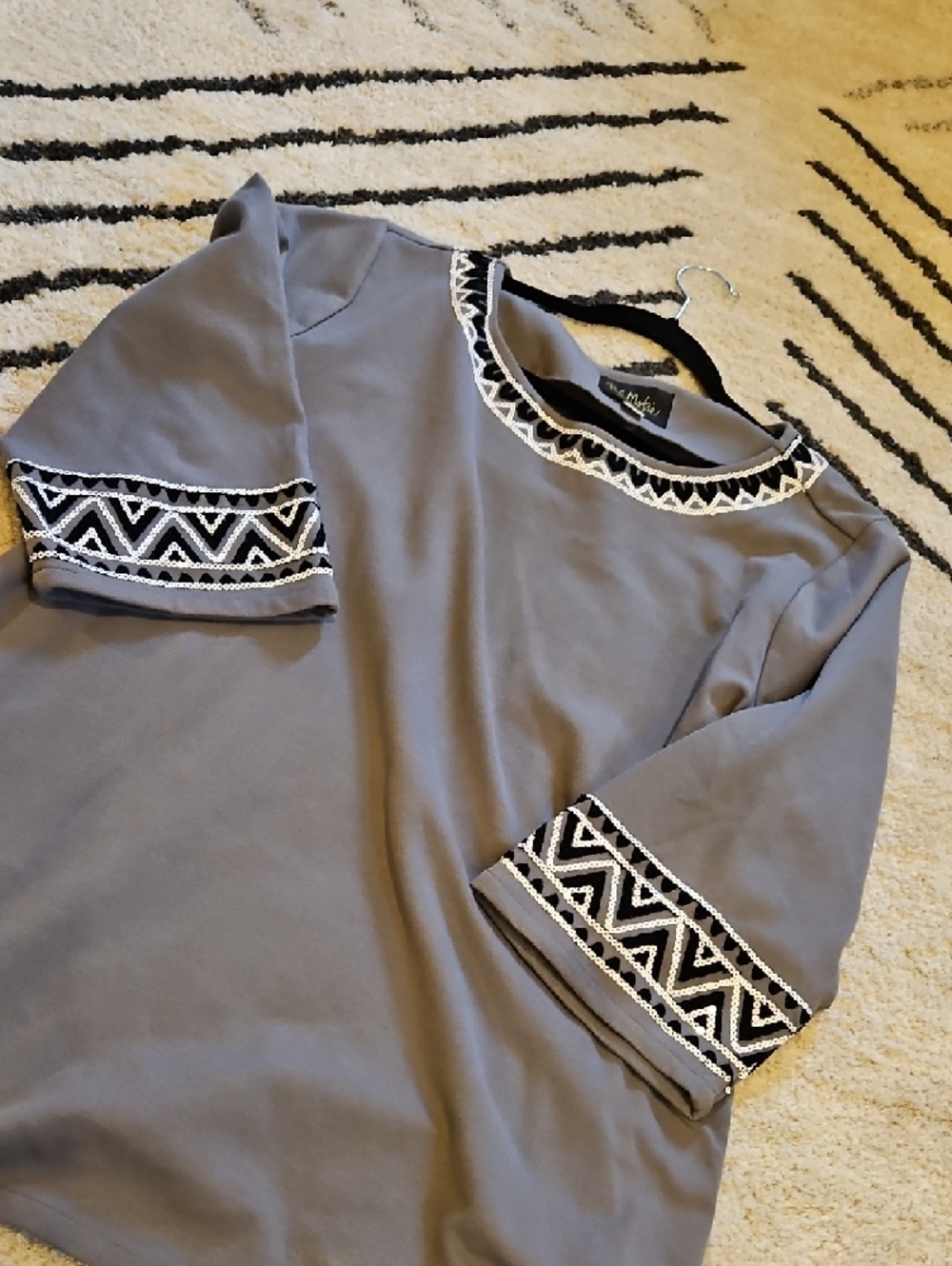 Bob Mackie Gray Pantsuit with Black & White Embroidered Trim - Picture 5 of 5